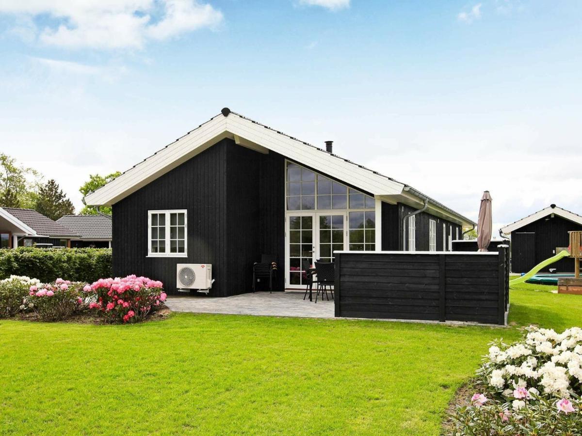 10 Person Holiday Home In Ansager Eksteriør billede